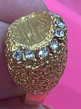 Gold Plated Beehive”Textured VINTAGE Dome Ring w/6 Diamond Accents -